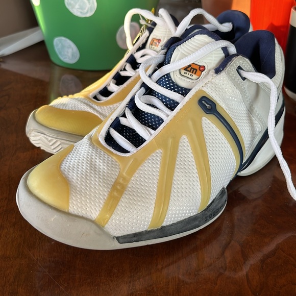 Nike Vintage NWT Zoom AIR / Tennis Shoe / Sneaker / Size 8 / 2001 - Picture 2 of 7